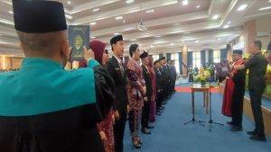 Kepala-Pengadilan-Negeri-Kota-Pagar-Alam-melakukan-pengambilan-sumpah-janji-25-anggota-DPRD.jpg