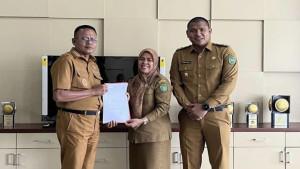 Kepala-SMP-Negeri-2-Prabumulih-Mardiana.jpg