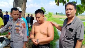 Ketua-DPRD-OKU-Timur-Hermanto-bersama-warga.jpg