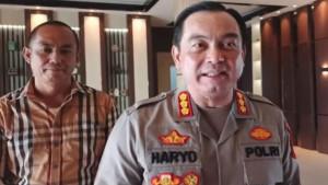 Kombes-Haryo-beri-keterangan.jpg