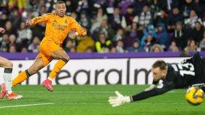 Kylian-Mbappe-mencetak-gol-ke-gawang-Real-Valladolid.jpg