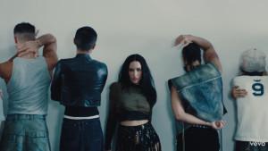 Lirik-Lagu-Kiss-by-Demi-Lavato-Lagu-Populer-di-Spotify-Minggu-Ini.jpg
