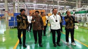 Menteri-Perindustrian-Republik-Indonesia-Menperin-Agus-Gumiwang-Kartasasmita-berkunjungan.jpg