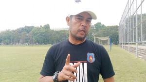 Nil-Maizar-Pelatih-Laskar-Juaro-1.jpg