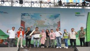 Penyerahan-Mobil-dan-Ragam-Hadiah-Pegadaian-Poin-di-Pekan-Raya-Pegadaian-Palembang.jpg