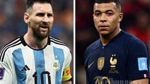 Penyerang-Argentina-Lionel-Messi-akan-berhadapan-dengan-penyerang-Prancis-Kylian-Mbappe-kanan.jpg