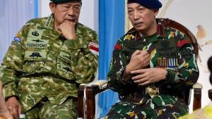 SBY-dan-Kapolri-Listyo.jpg