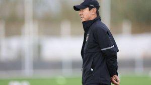 Shin-Tae-yong-saat-memimpin-latihan-Timnas-Indonesia-di-Turki.jpg