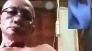 Tangkapan-layar-video-mesum-pria-sarung-biru-dan-wanita-muda.jpg