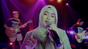 Translate-Lirik-Lagu-Patgulipat.jpg