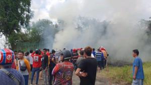 bakar-lahan-di-kemang-manis.jpg