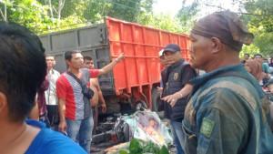 desa-tebedak-1-kecelakaan.jpg