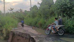 jalan-penghubung-Desa-Batu-Raja-Baru-dan-Desa-Sugi-Waras.jpg
