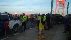 jembatan-ampera-kecelakaan-beruntun.jpg