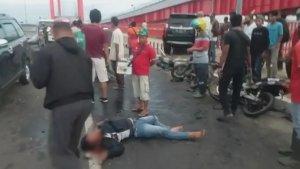 kecelakaan-beruntun-di-jembatan-ampera-1.jpg
