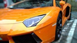 mobil-keren-jenis-lamborghini-gallardo-warna-orange.jpg