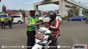 operasi-zebra-musi-2020-di-bundaran-pasar-cinde-palembang-senin-261020201.jpg
