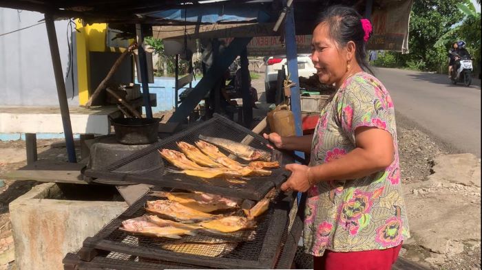 Masa Suram Pedagang Ikan Salai di Muba, Terdampak Pandemi Penjualan Terjun 80 Persen