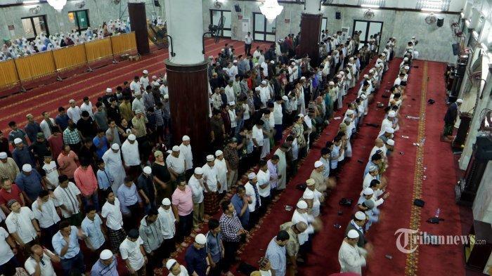 7-Amalan-yang-Dianjurkan-Sebelum-dan-Sesudah-Solat-Idul-Fitri.jpg