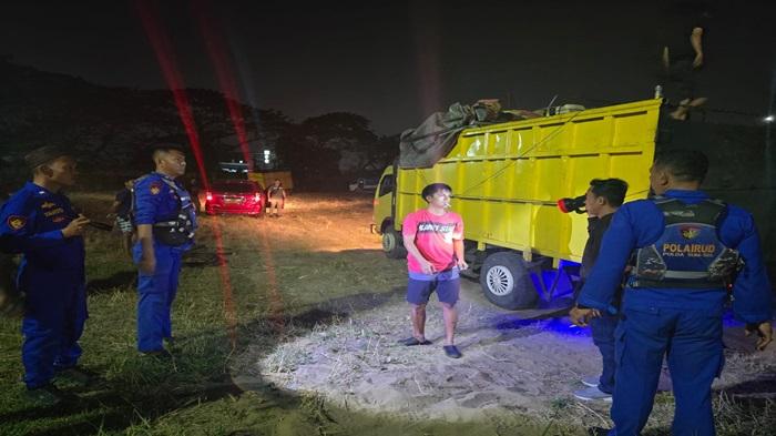 Polda Sumsel Gagalkan Penyelundupan 21 Ton Solar Ilegal di Perairan Gandus, Lima Pelaku Diamankan - Sripoku.com