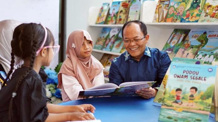 Balai-Bahasa-Provinsi-Sumsel-gelar-Pameran-Buku-Cerita-Anak-Dwibahasa-2025.jpg