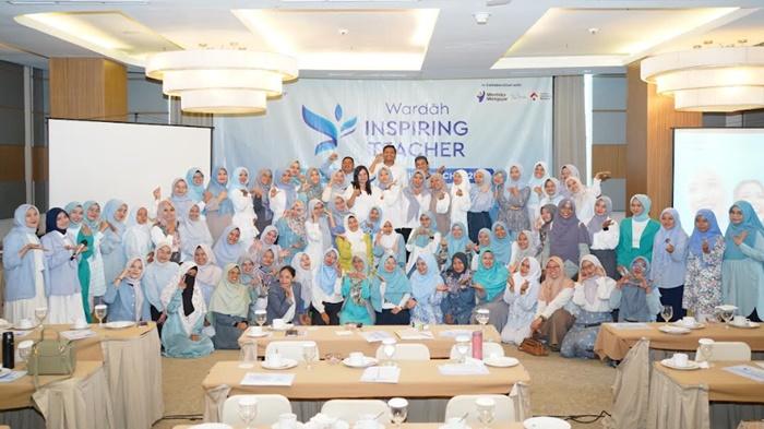 Bangga-Menjadi-Guru-Wardah-Dukung-Kemajuan-Pendidikan-Indonesia-Lewat-Wardah-Inspiring-Teacher-2024.jpg