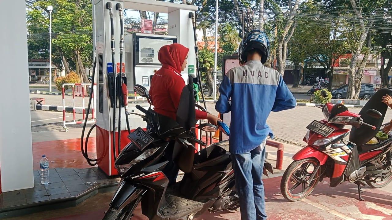 Bbm-naik-10-juni.jpg