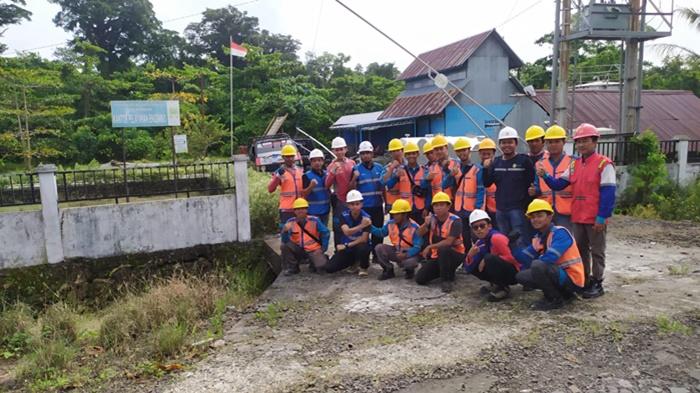 Berkat-kerja-keras-Tim-PLN-UP3-Bengkulu-dan-ULP-Arga-Makmur-Enggano-terang.jpg