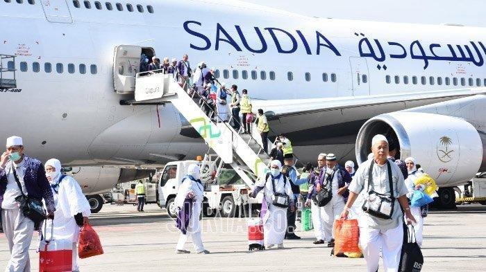 Detik-detik-Evakuasi-Jemaah-Haji-Usai-Pesawat-Saudia-Airlines-Diteror-Bom.jpg