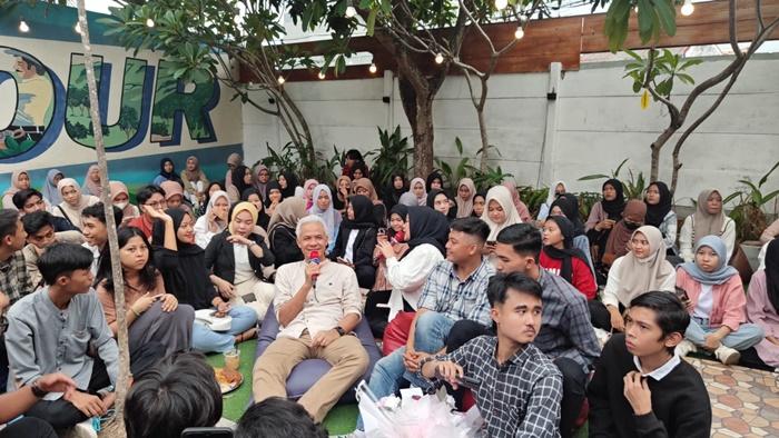 Ganjar-Pranowo-saat-Bertemu-dengan-Generasi-Z-dan-Milenial.jpg
