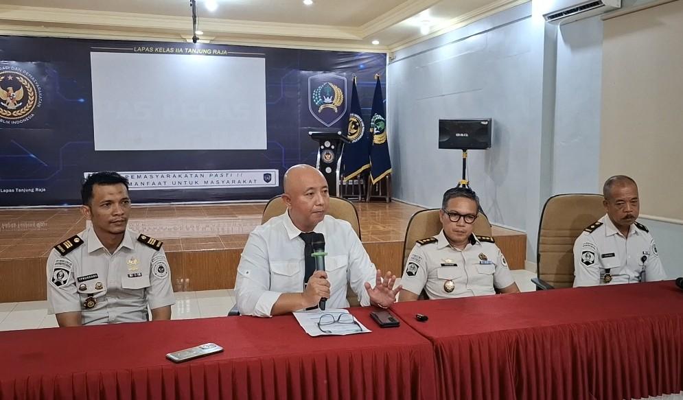 Viral Isu Napi Setor Rp300 Ribu untuk Simpan HP di Dalam Lapas Tanjung Raja, Kalapas Buka Suara - Sripoku.com