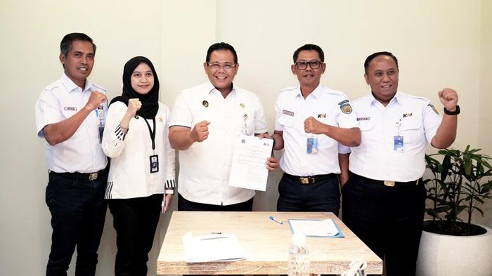 KAI Divre III Palembang Tandatangani Kerjasama dengan KSOP Kelas I Palembang Terkait Penggunaan TUKS - Jalin-kerja-sama-KAI-dan-KSOP.jpg