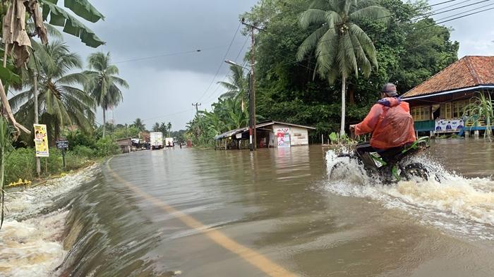 Jalinteng-Sekayu-Lubuklinggau-tepatnya-di-Desa-Kemang-terendam-banjir-akibat-luapan-Sungai-Musi1.jpg<pf>rekening-dana-kemanusiaan-bantuan-banjir-di-sumsel.jpg