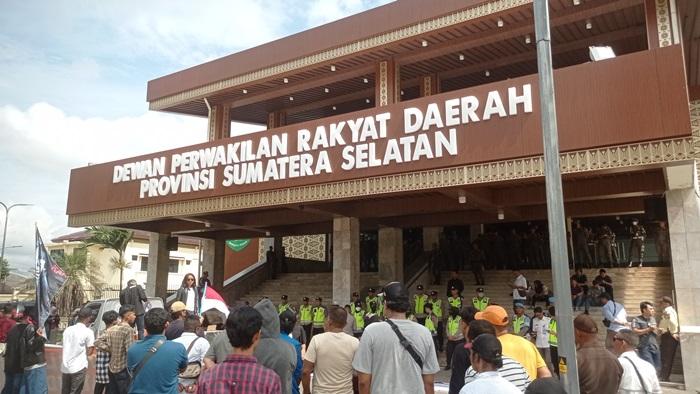 Gaji Anggota DPR RI Rp 100 Juta Per Bulan Ramai Diperbincang, Pengamat Ungkap Masalahnya