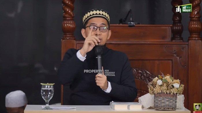 Keutamaan-Membaca-Sholawat-Penjelasan-Ustaz-Adi-Hidayat.jpg