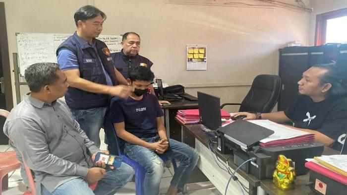 Kevin-pelaku-pembunuhan-terhadap-korban-Anton-Eka-Putra-pegawai-koperasi-di-Palembang.jpg