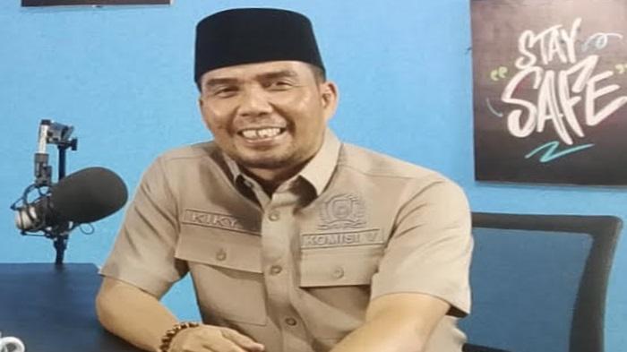 Reses di Lahat, Anggota DPRD Sumsel Kiki Subagio Soroti Praktik Penahanan Ijazah Sekolah - Sripoku.com