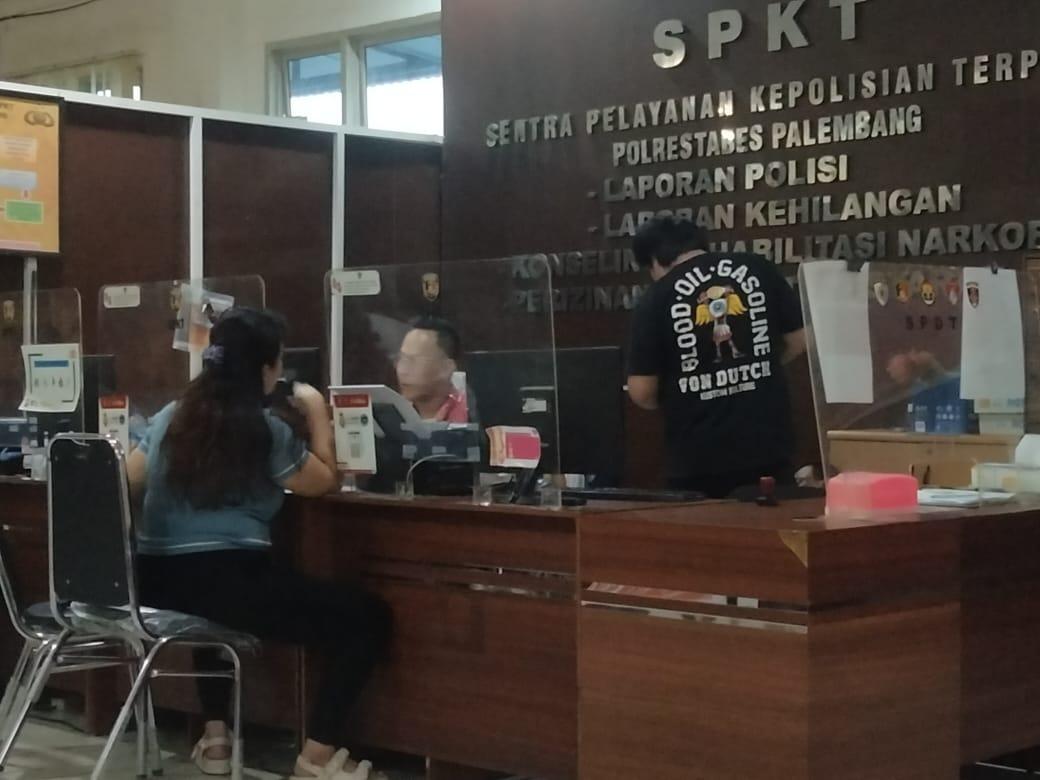 Korban-penipuan-tiket-pesawat-murah.jpg