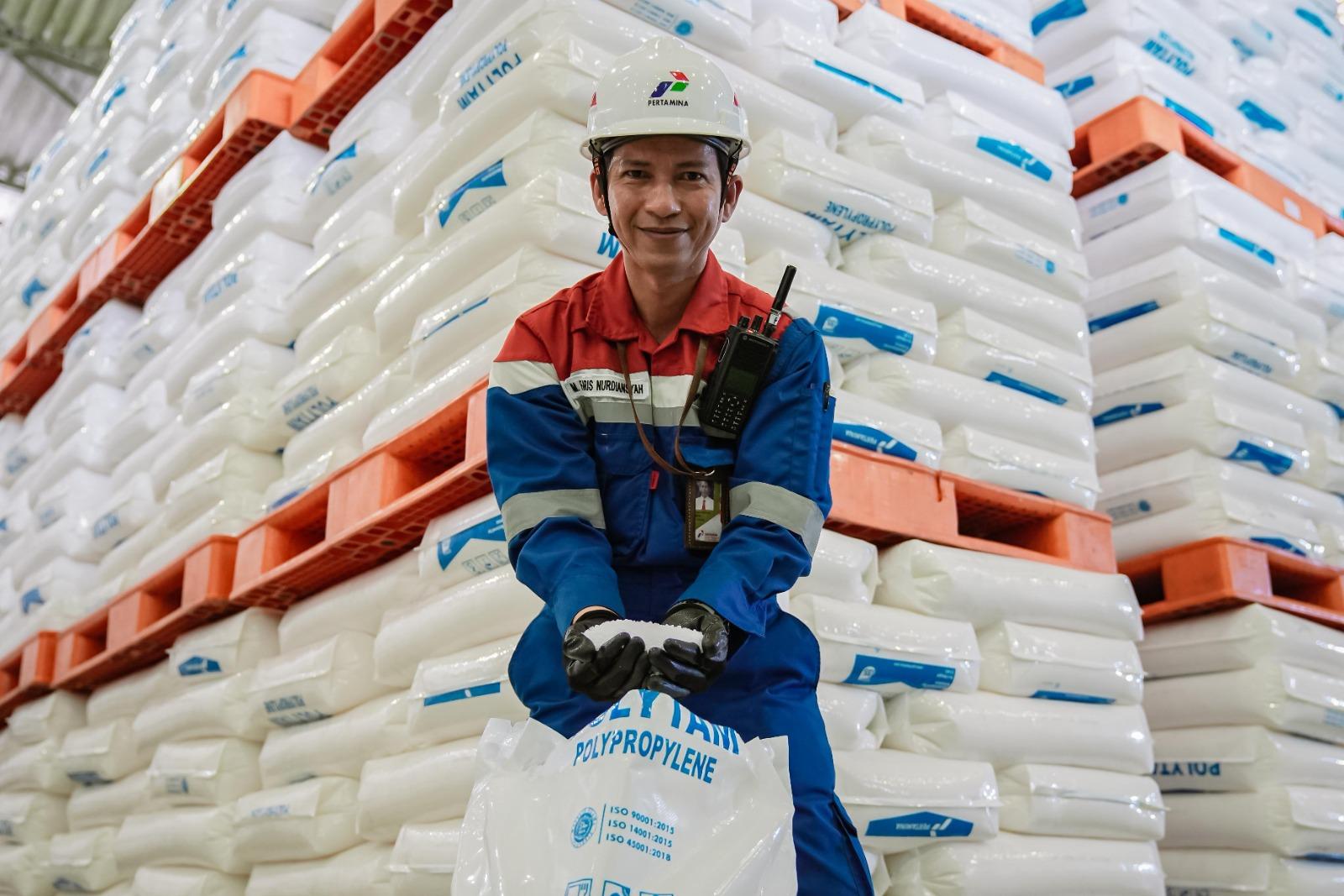 Lampaui-Target-Kilang-Pertamina-Plaju-Produksi-50-Ribu-Ton-Biji-Plastik-Polytam-Sepanjang-2025.jpg
