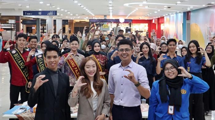 Mahasiswa-Ilmu-Komunikasi-STISIPOL-Candradimuka-Palembang-menyelenggarakan-Seminar-Komunikasi-3.jpg