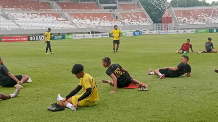 Momen-pemain-Sriwijaya-FC-melaksanakan-sesi-Official-Training-OT.jpg