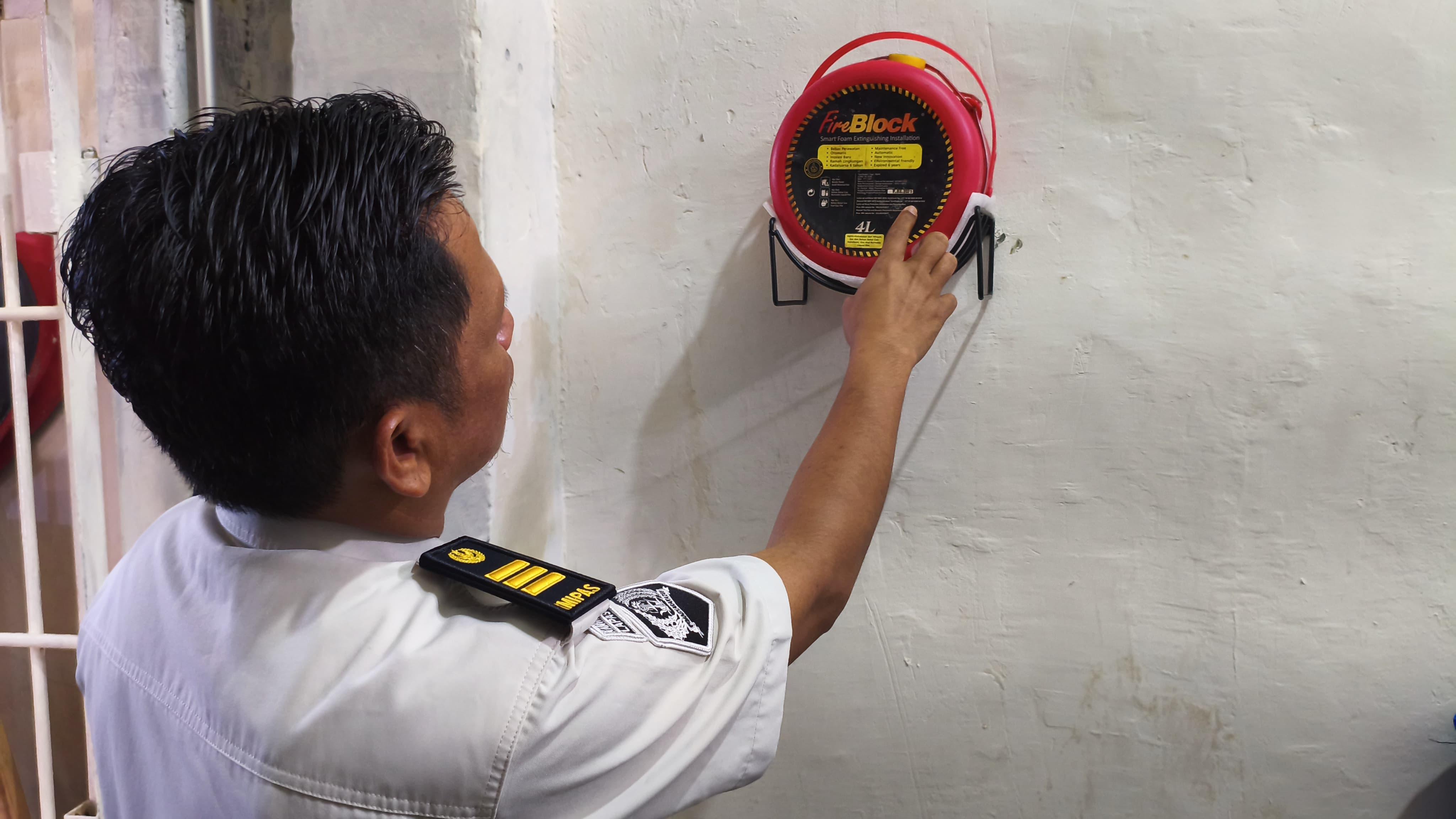 Antisipasi Kebakaran, Lapas Sekayu Pasang 16 Fire Blok di Area Blok Hunian - Sripoku.com