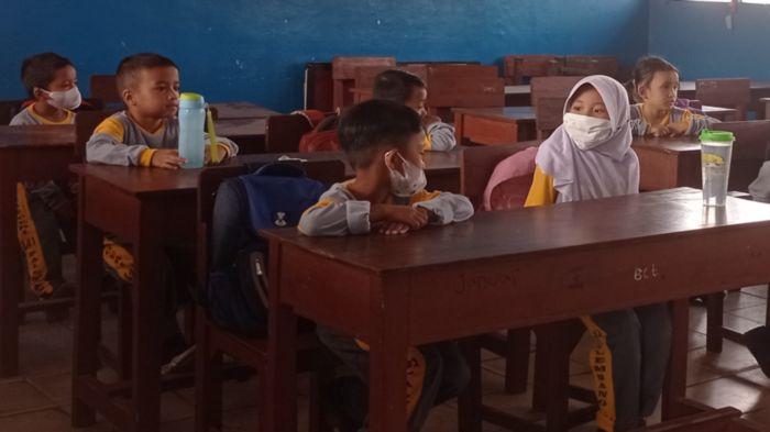 Kabut Asap di Palembang Makin Parah, Mulai Hari Ini Masuk Sekolah Pukul 09.00, Wajib Pakai Masker