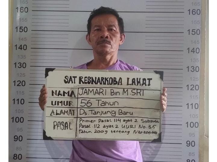 Pelaku-Jamari-diamankan-Satresnarkoba-Polres-Lahat-Minggu-19112023.jpg