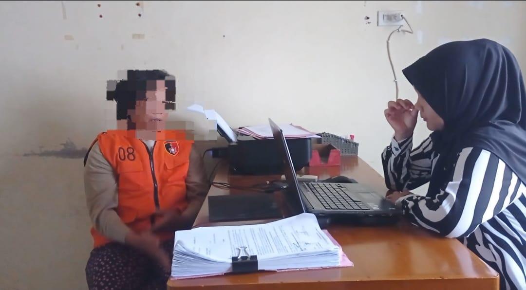 Pelaku-YS-saat-diinterogasi-Polisi-di-Polres-Lubuklinggau.jpg