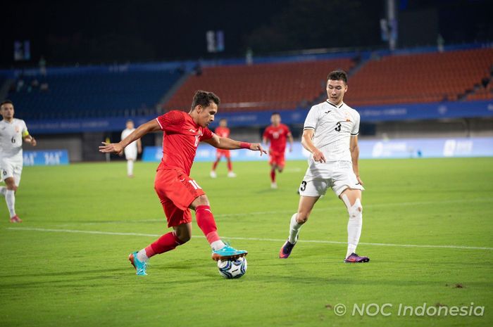 Pemain-timnas-U-24-Indonesia-Egy-Maulana-Vikri-saat-menghadapi-Kirgistan.jpg
