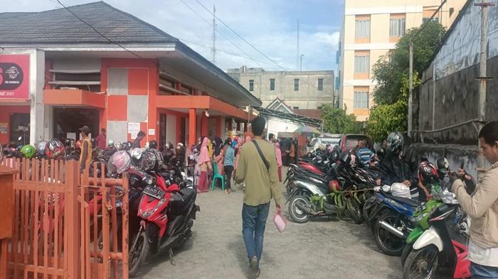 Pencairan-bantuan-di-kantor-pos-lahat.jpg