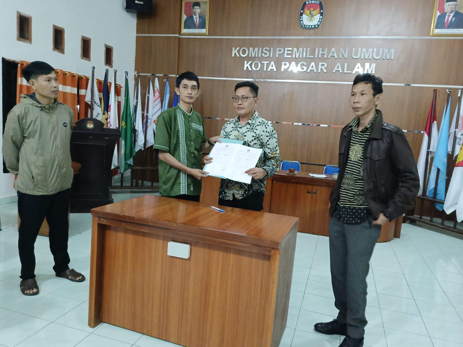 Cuma Satu Balon Lengkapi Berkas, Ustad Muhaimin-Dr Elvera Maju Jalur Perseorangan Pilkada Pagar Alam