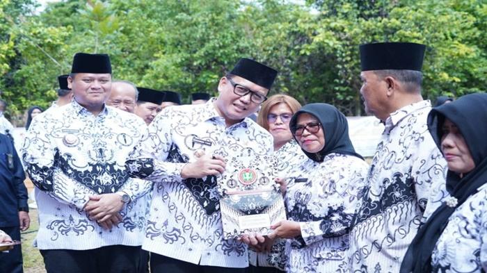 Pj-Bupati-Banyuasin-Muhammad-Farid-menjadi-pembina-upacara-HUT-PGRI.jpg