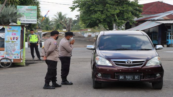 Polres-Muara-Enim-menggelar-razia-vaksinasi-terhadap-masyarakat-yang-belum-melaksanakan-vaksinasi.jpg